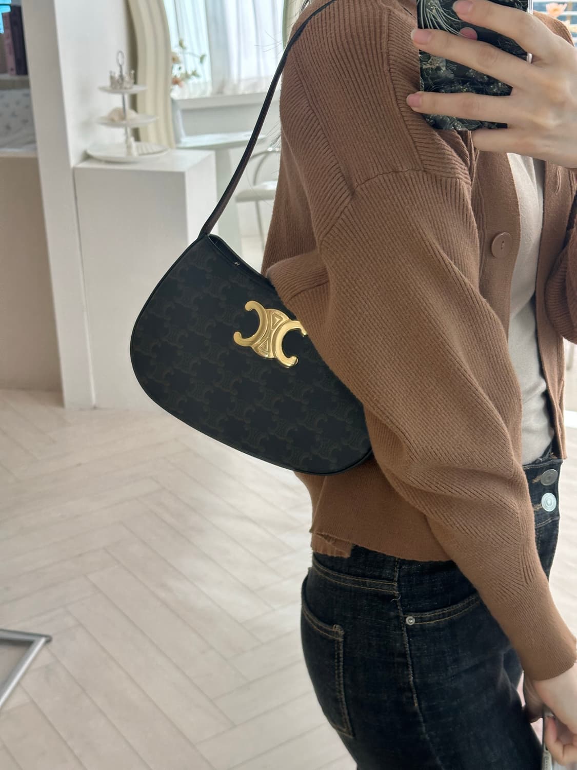 [A+ 정품] 셀리는 미디엄 틸리백 탄 상품이미지7