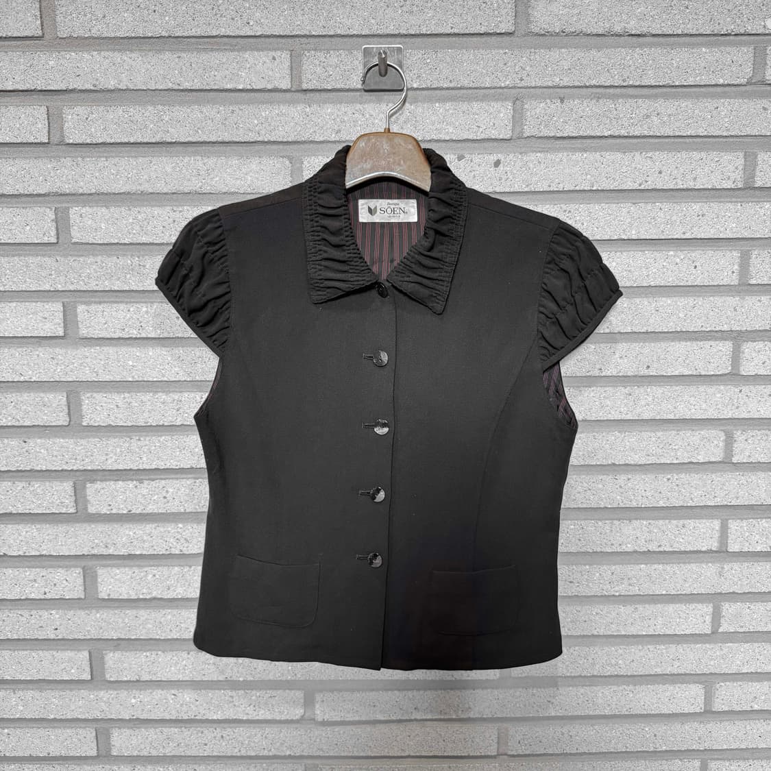 JPN VINTAGE 베스트 카라 셔링 디테일 블랙 상품이미지1
