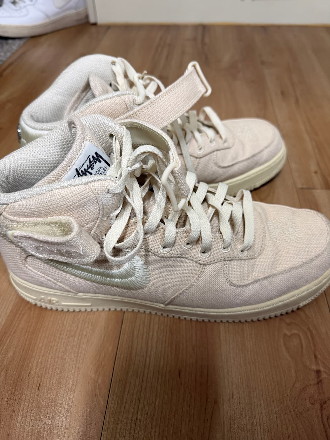 나이키 x 스투시 에어포스1 미드 파슬 290 상품이미지4