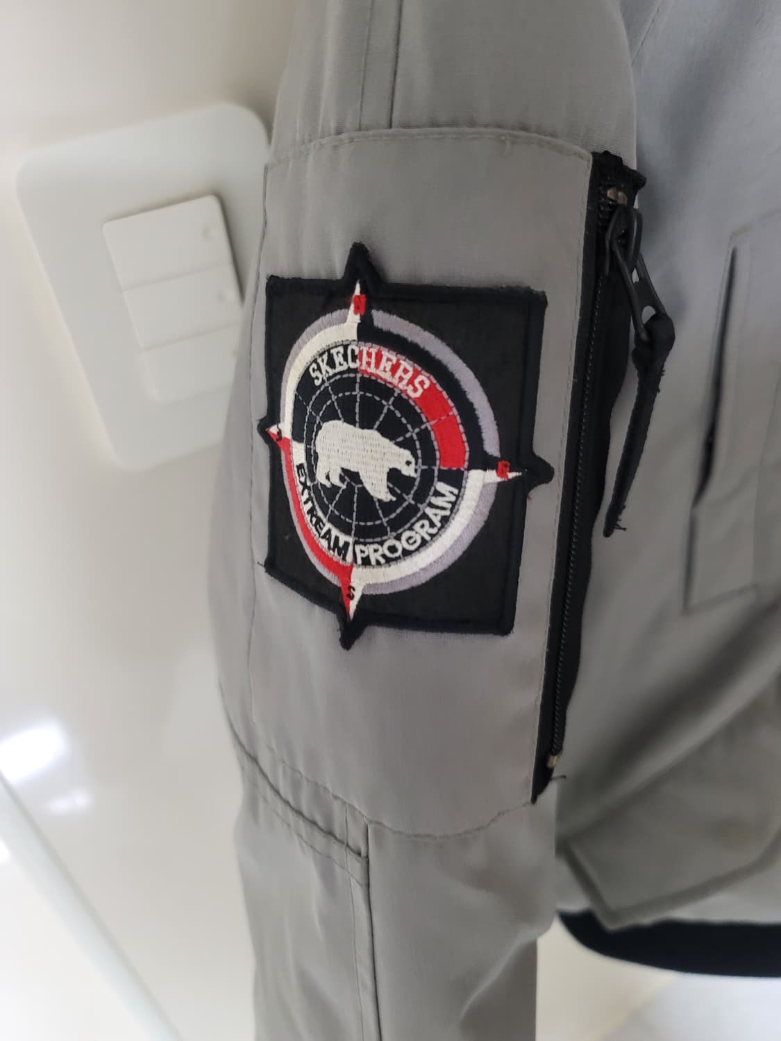 스케쳐스 덕다운 리얼라쿤퍼 봄버 90표기 95정사이즈 상태굿

 상품이미지4