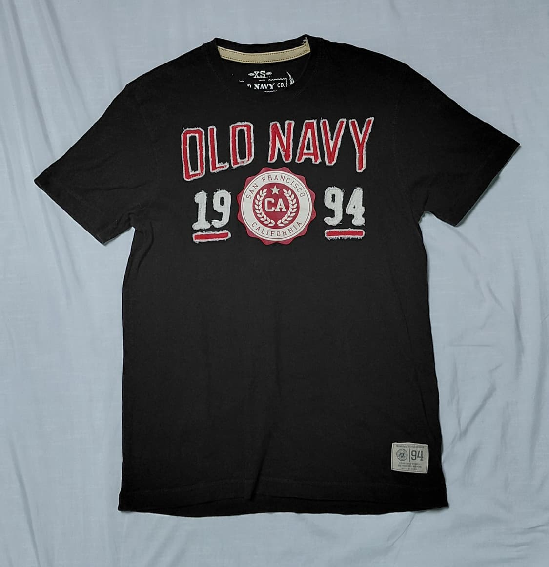 [XS] 올드네이비 빈티지 아플리케 로고 반팔 티셔츠 (블랙) 상품이미지1