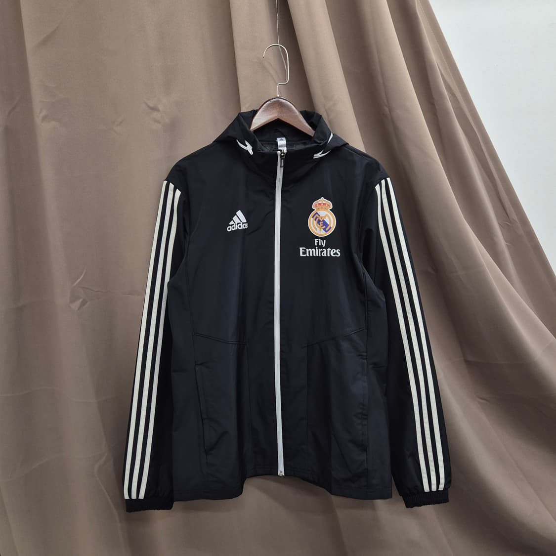 아디다스 레알 마드리드 윈드브레이커 L 상품이미지1