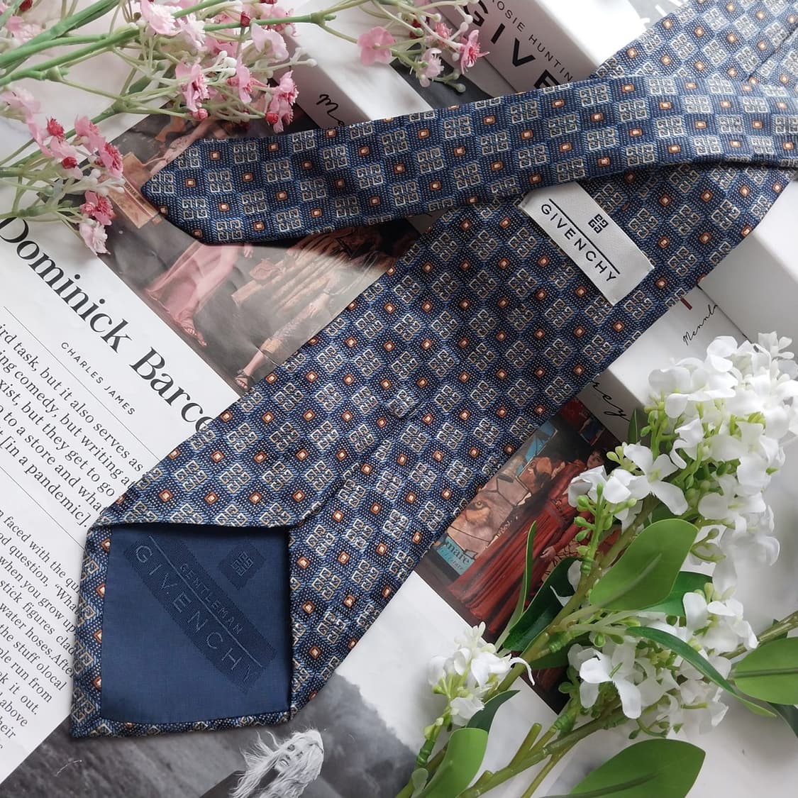 지방시 실크 블루 로고 패턴 넥타이 9.8cm A+~A등급 K2451
 상품이미지3