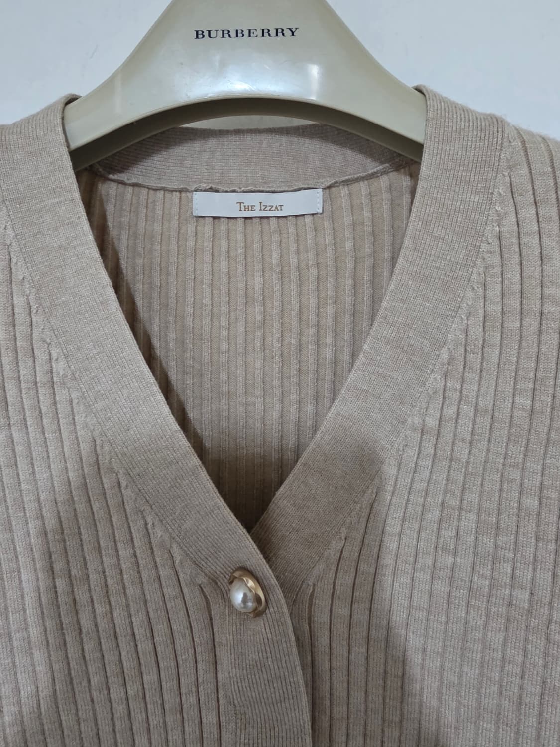 더아이잗  레이온  베이지  니트   원피스 55~66 상태굿 상품이미지3