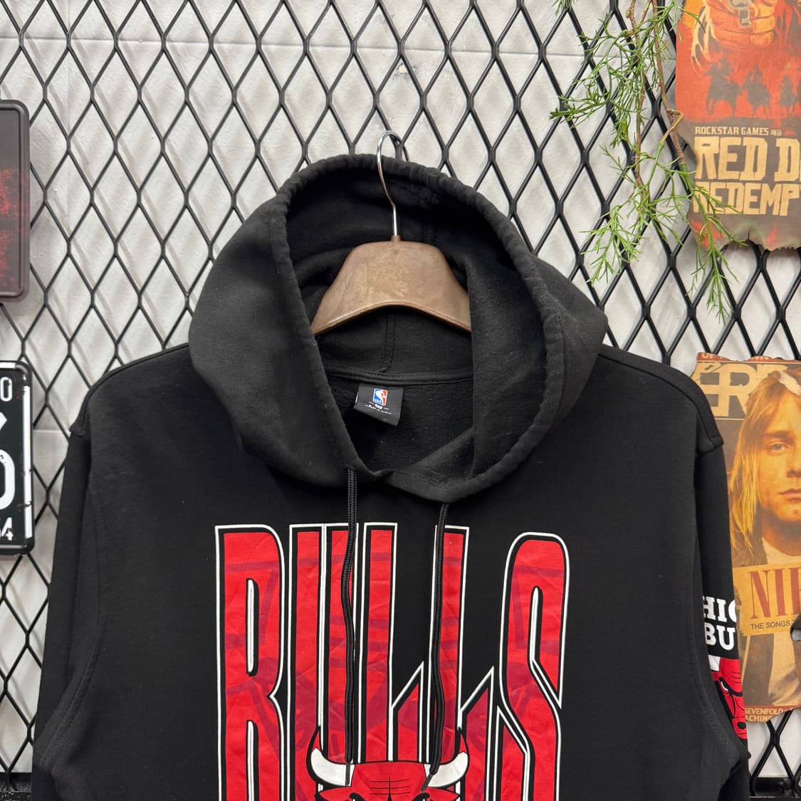 NBA X 시카고불스 후드티 전면 빅로고 포인트 블랙 레드 상품이미지3