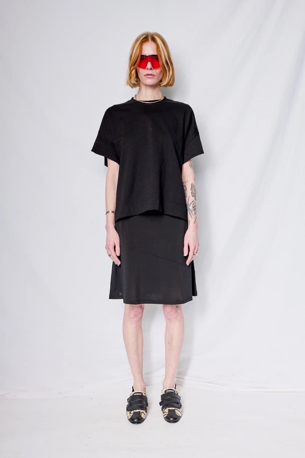 PLASTIC STUDIOS - BLACK TEE 상품이미지2
