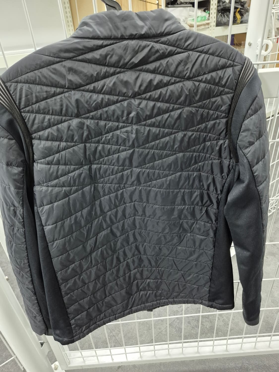 볼빅 정품 경량패딩 105사이즈 팝니다  상품이미지2