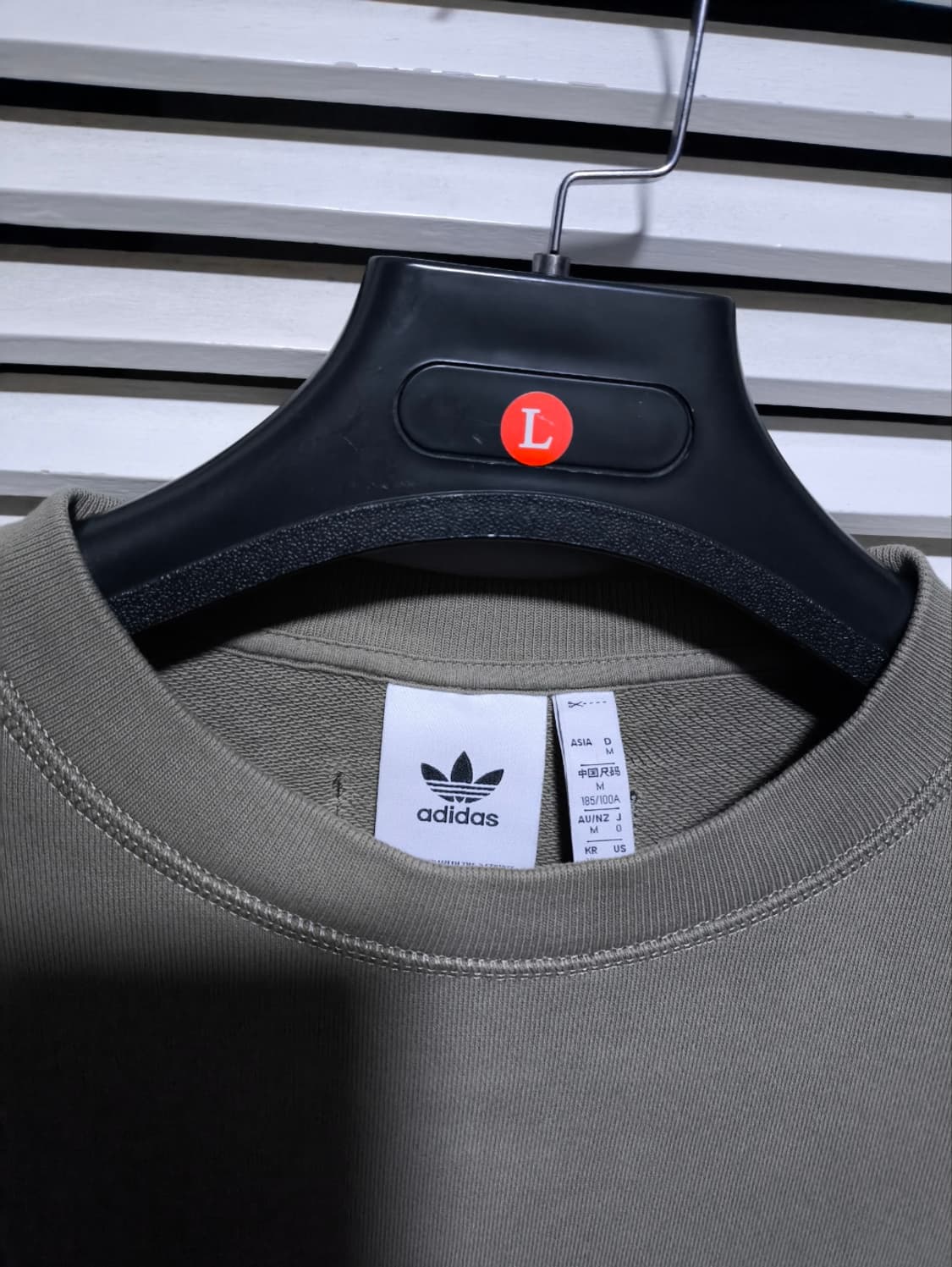 XL 아디다스 포켓 맨투맨 상품이미지2