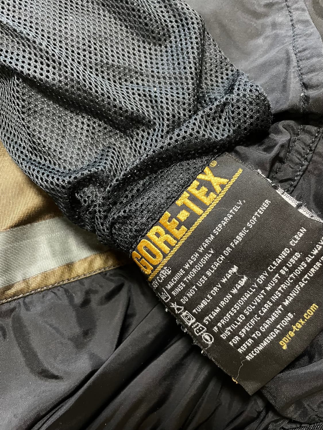 00s 마운틴하드웨어 고어텍스 XCR 투톤 고프코어 윈드브레이커 자켓 상품이미지6