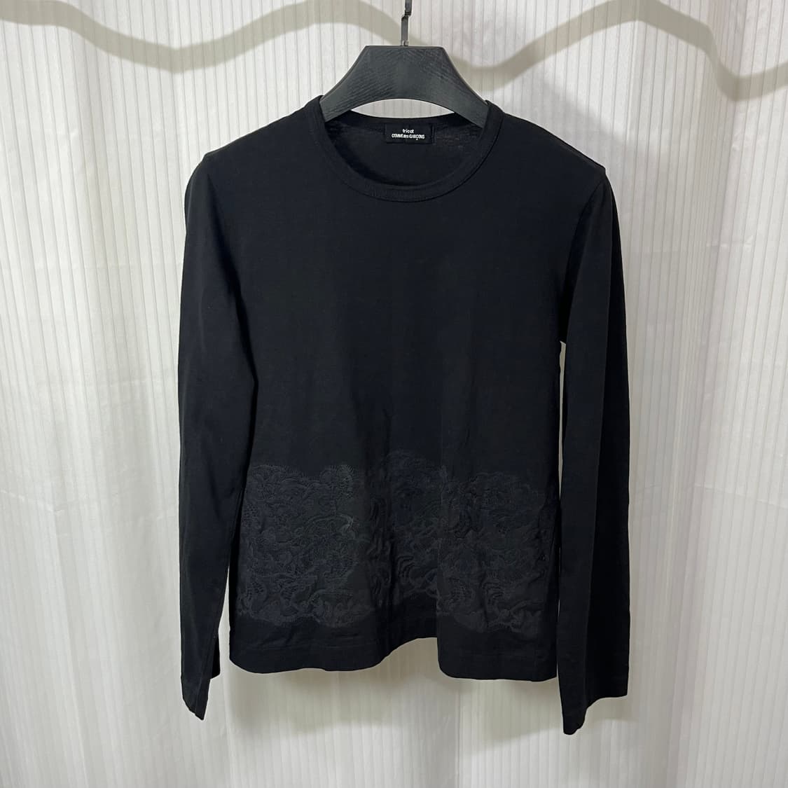 꼼데가르송 트리콧 레이스 디자인 롱슬리브 상품이미지1