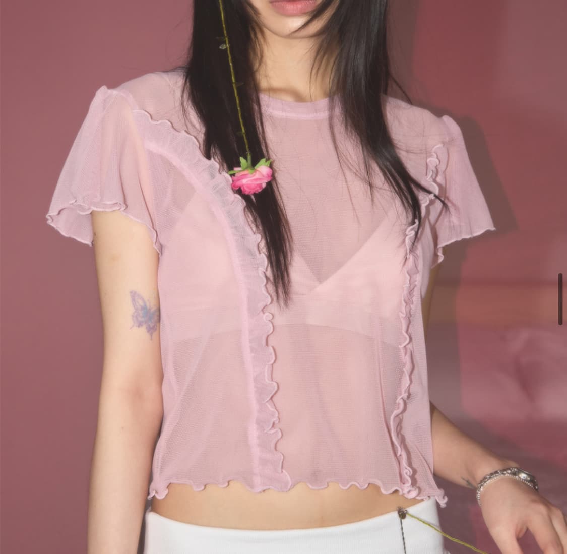 노피셜노피스 백 로고 프릴 티셔츠 핑크 상품이미지1