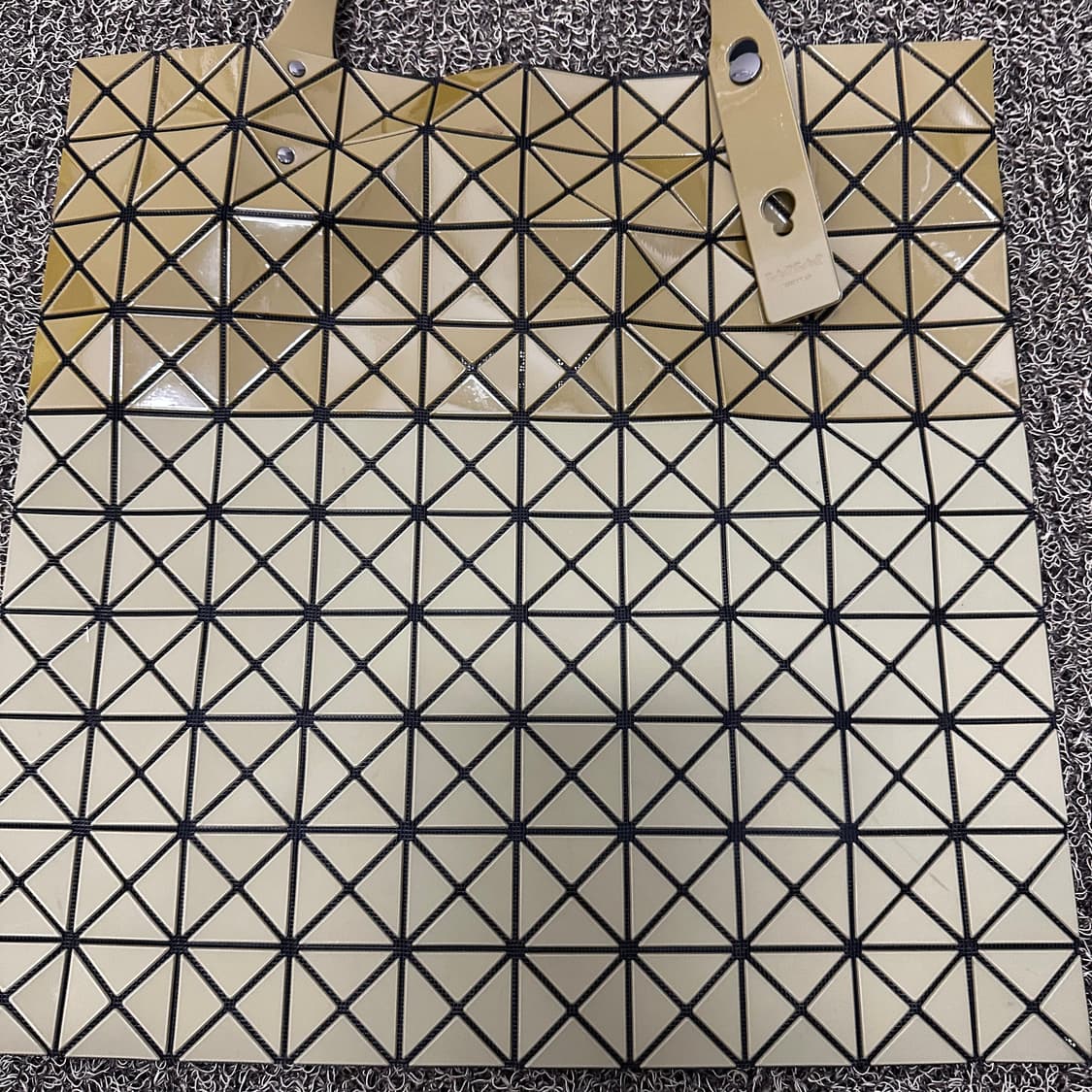 이세이미야케 BAOBAO 한국 매장판 여성 토트백 가방 상품이미지4