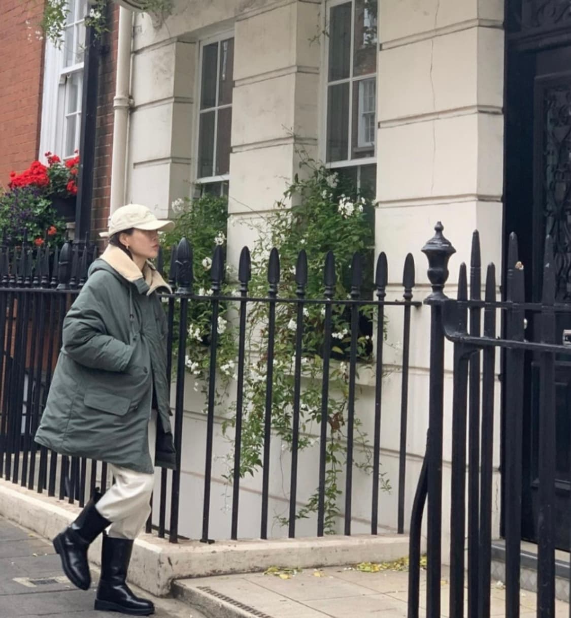 새상품급 브런치 품절 구스다운 야상패딩 양모후드 프리사이즈 상품이미지5