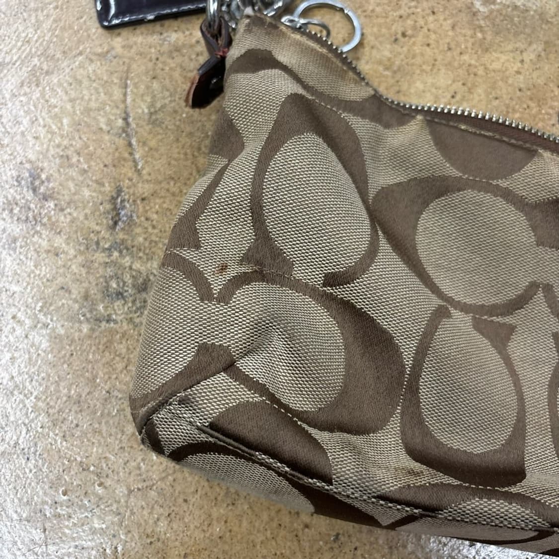 코치 브라운 시그니처 숄더백 가방  상품이미지4