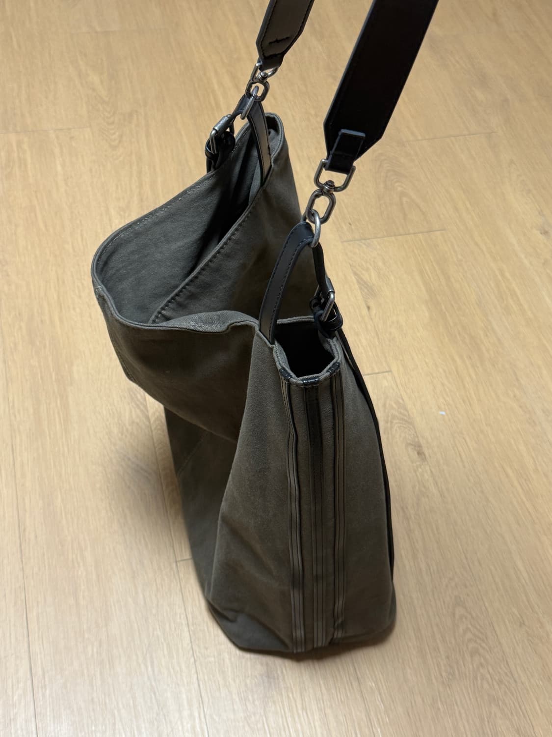 아디다스 벨티드 토트백 상품이미지3