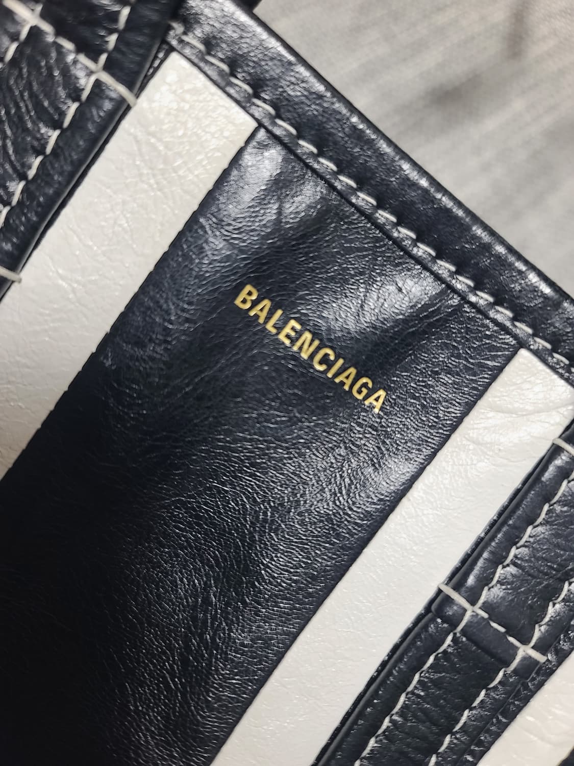 발렌시아가 이스트웨스트 쇼퍼백 스몰 토트백 크로스백 상품이미지3