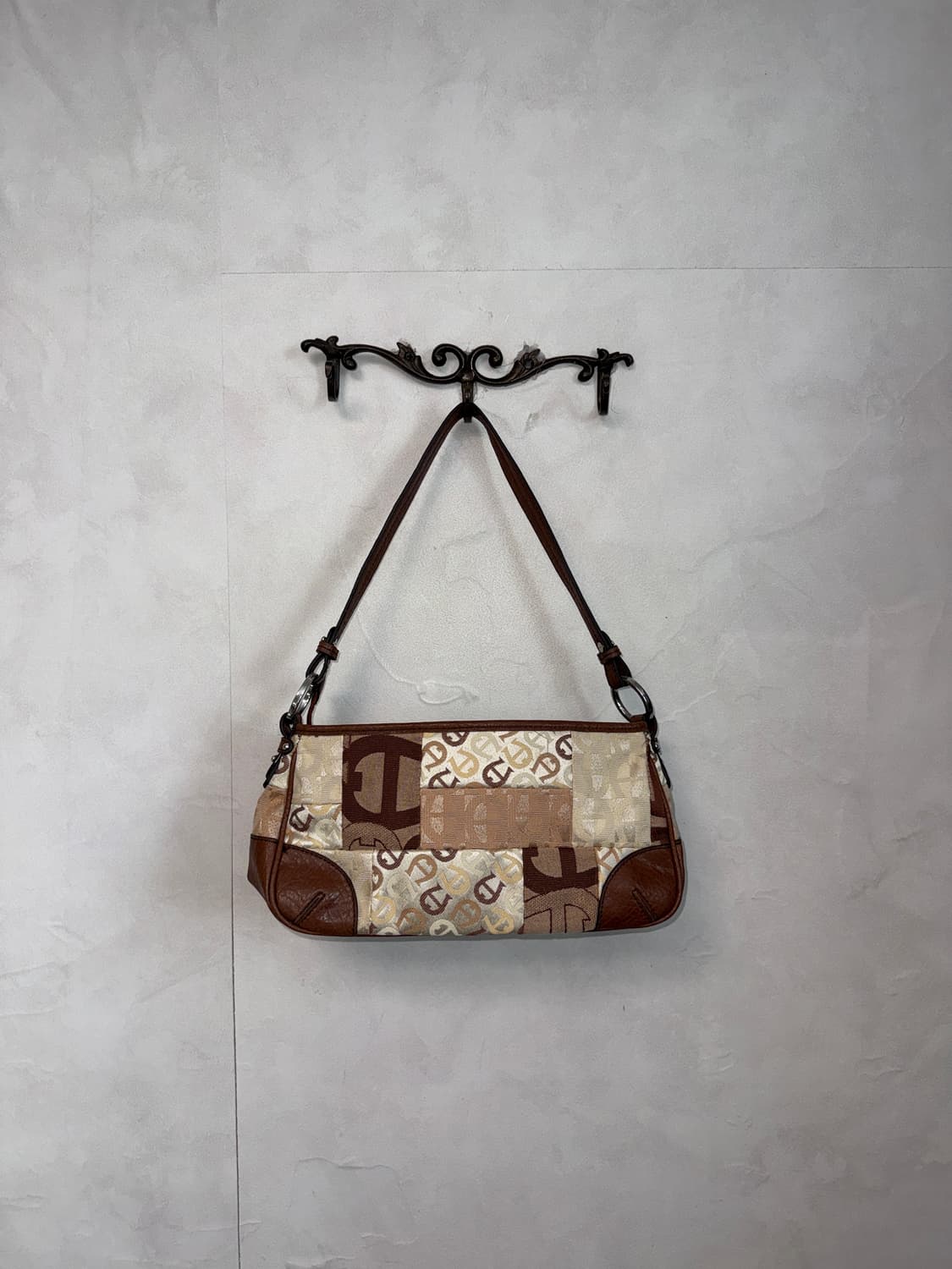 Etienne Aigner brown logo patchwork 숄더백 상품이미지5