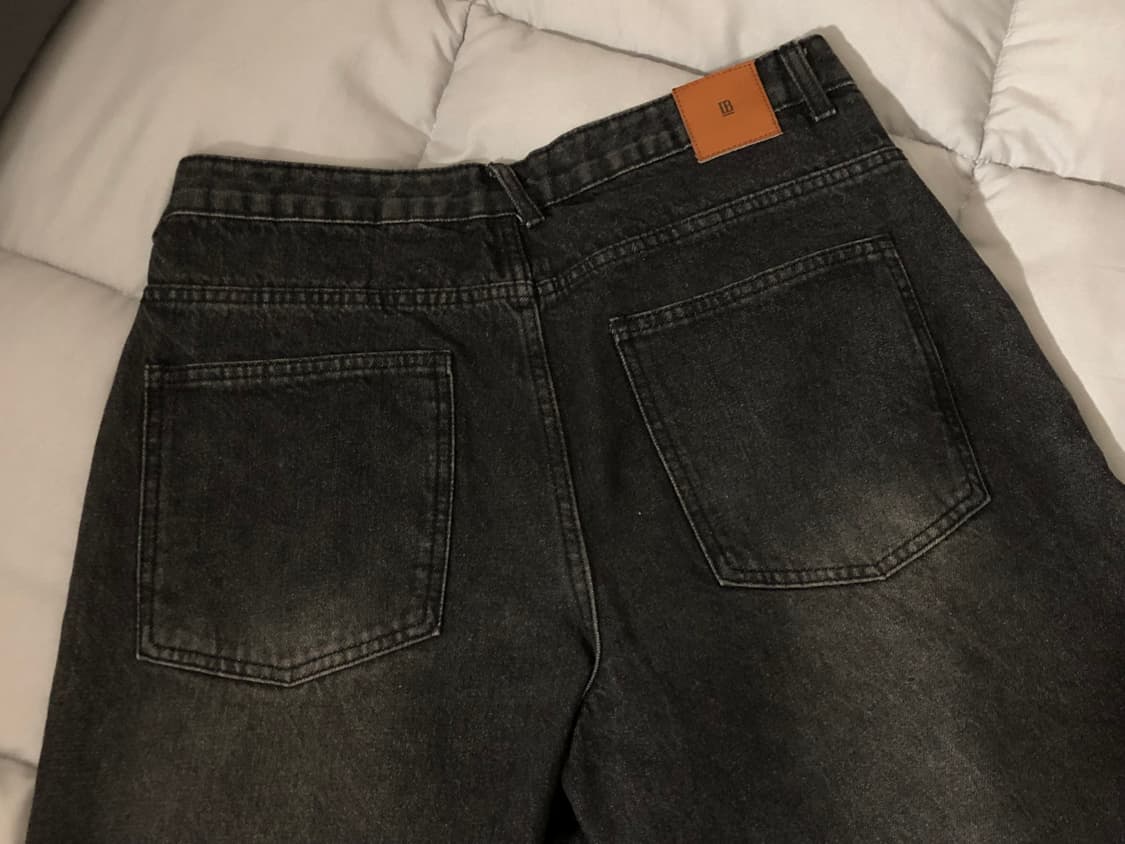 디미트리블랙 워싱 원턱 커브드 데님팬츠 흑청 상품이미지3