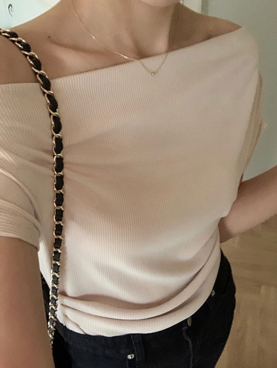 프렌치오브 오프숄더 티셔츠 상품이미지3