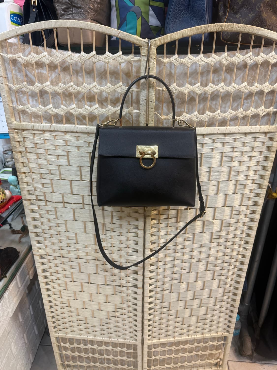 정품 페레가모 간치니 2way백 팝니다 상품이미지1