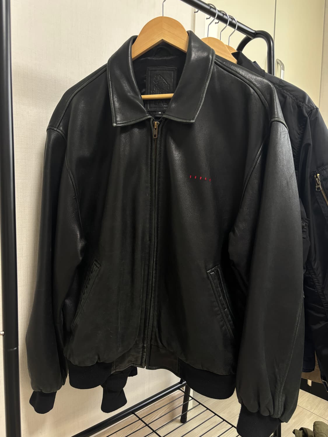 골든베어 레더 봄버 자켓 상품이미지1