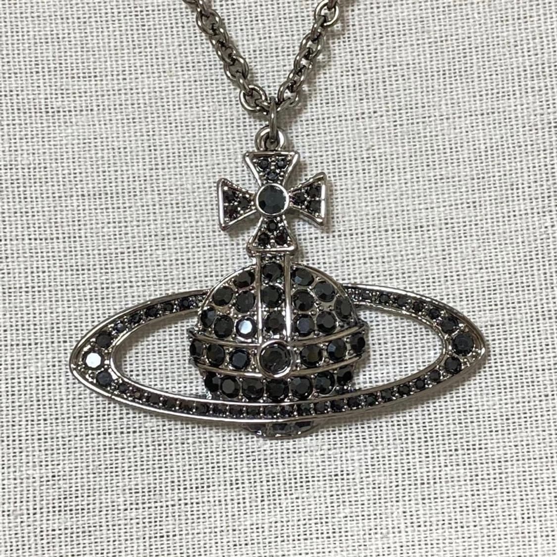 비비안웨스트우드 아카이브 블랙 크리스탈 큐박 orb 팬던트 목걸이 상품이미지5