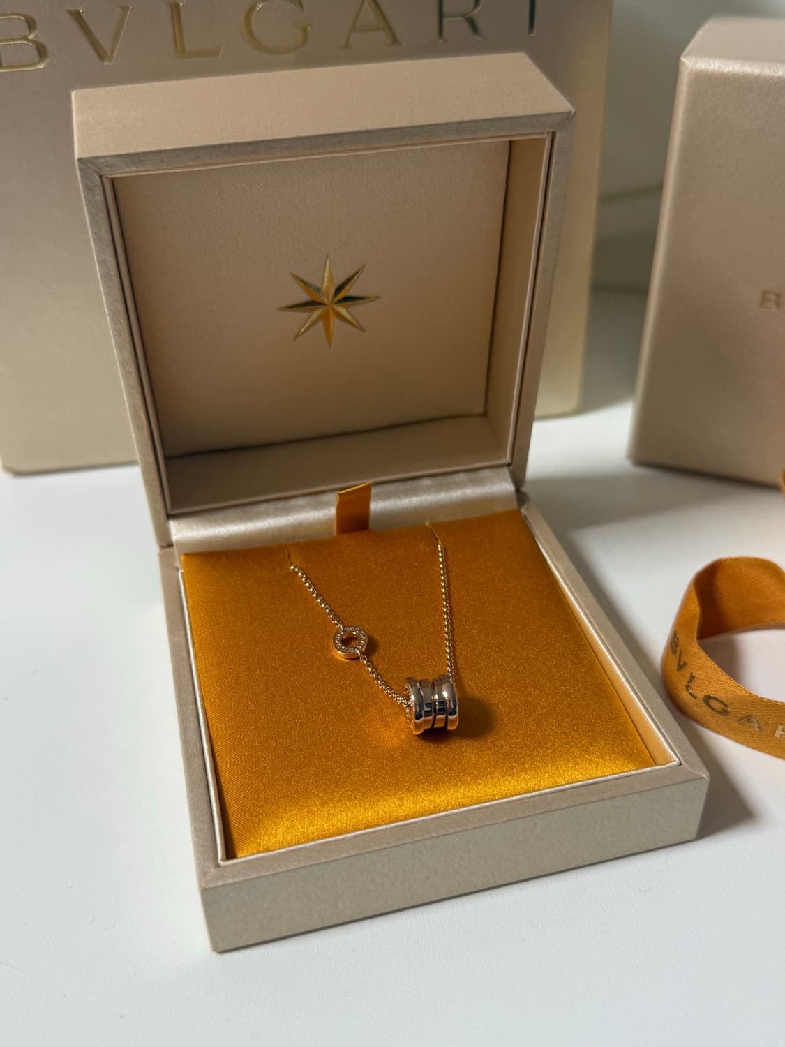 불가리 비제로원 미니 로즈골드 상품이미지2