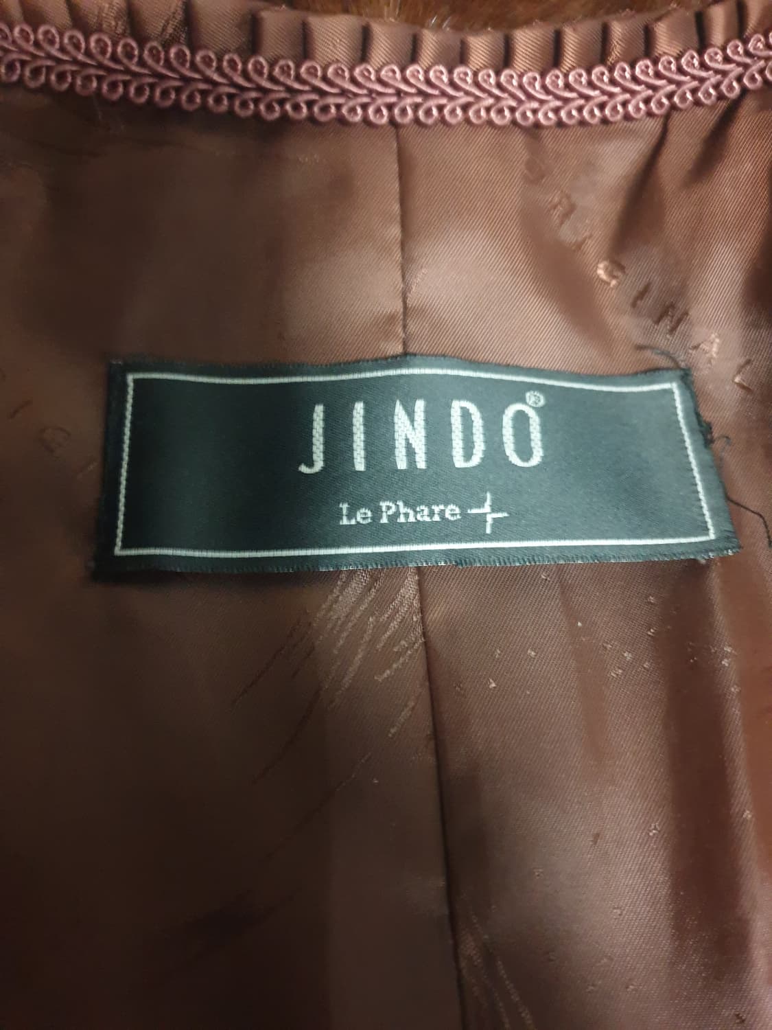 진도 LE PHARE 아메리칸레전드 밍크 코트 다크브라운 (55-66) 상품이미지4