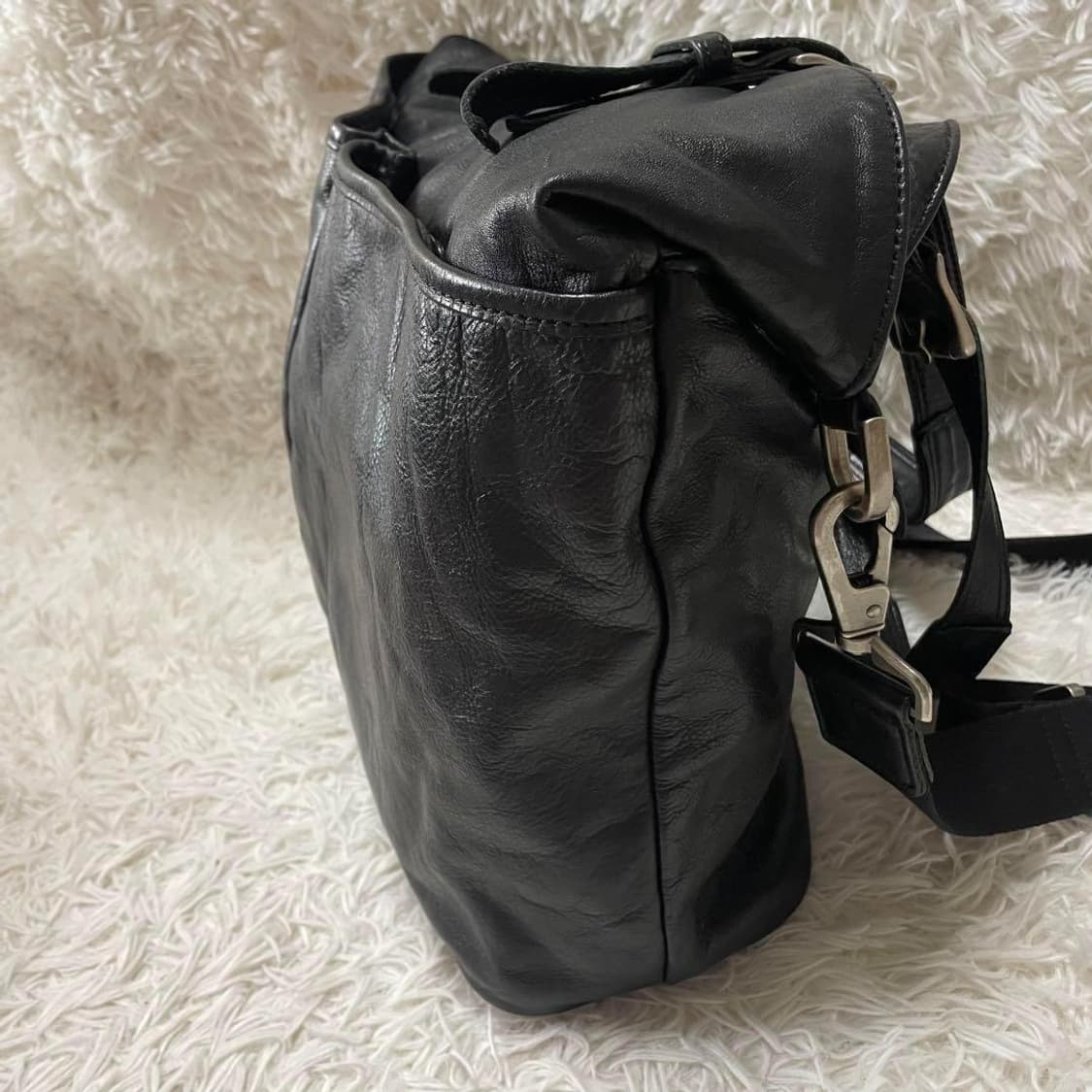 버버리 블랙 소가죽 버클 토트백 크로스백 상품이미지10