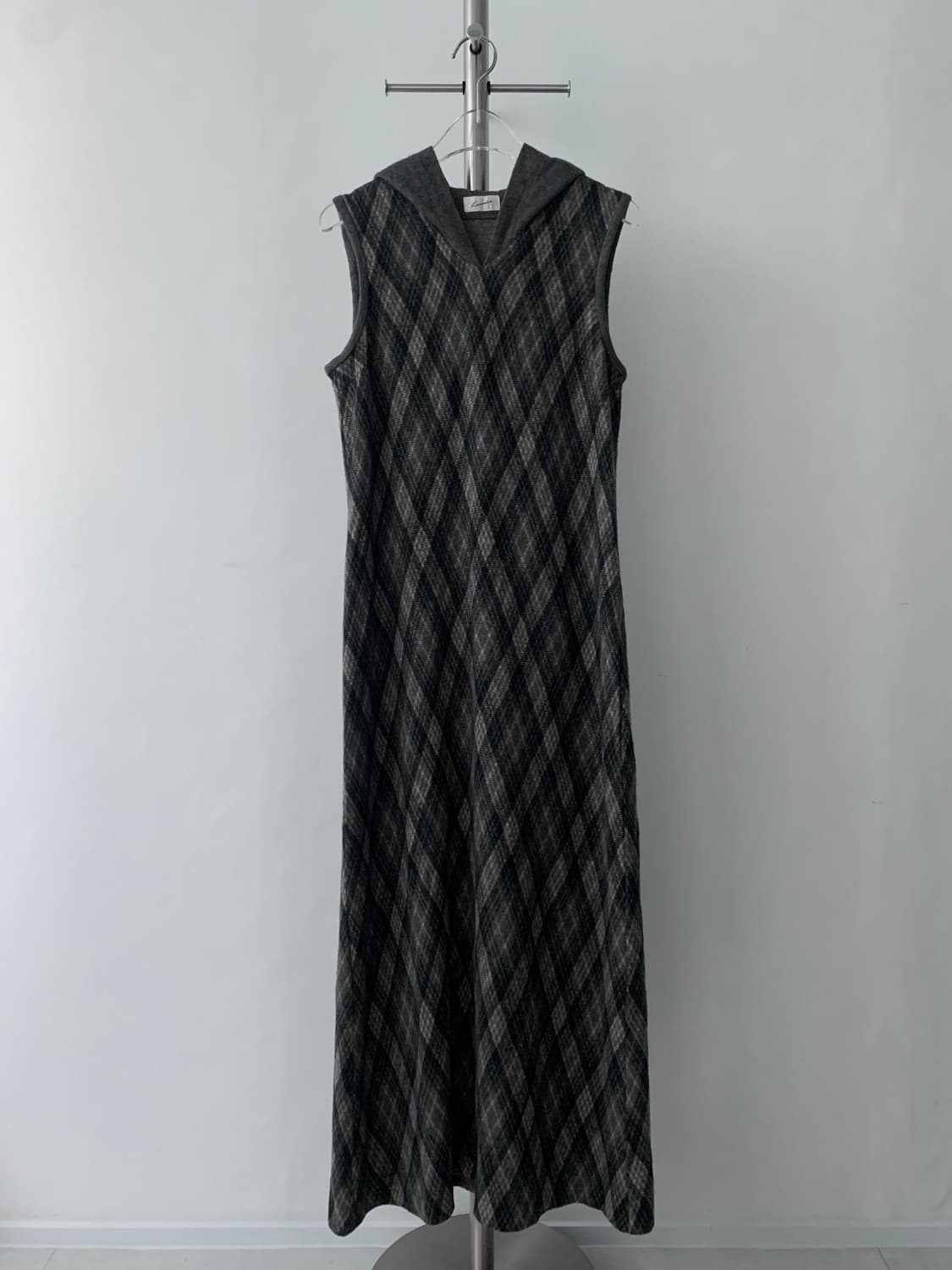 Checked Wool Knit HoodedSleeveless Dress 상품이미지5