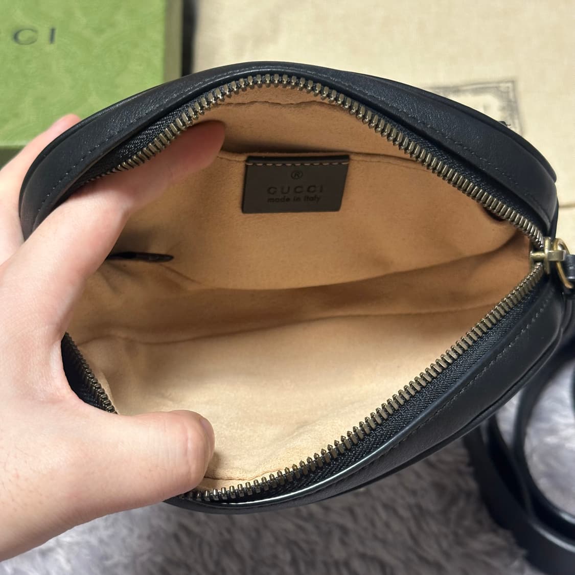 [풀구성] 구찌 GG 마몬트 마틀라세 벨트백 블랙 상품이미지4