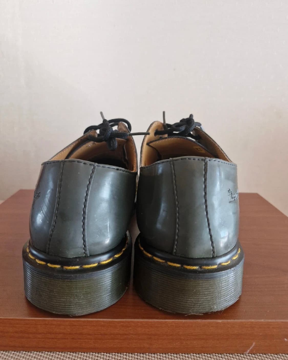 닥터마틴 1461W 유광 uk7 260  상품이미지3