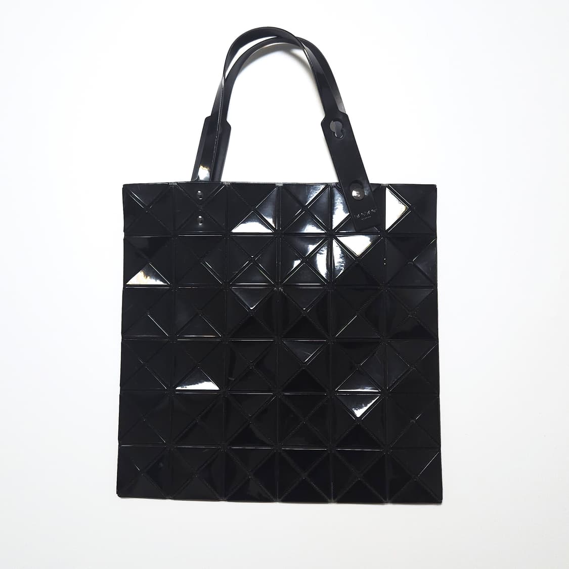 바오바오 이세이미야케 루센트 토트백 유광 블랙 상품이미지1