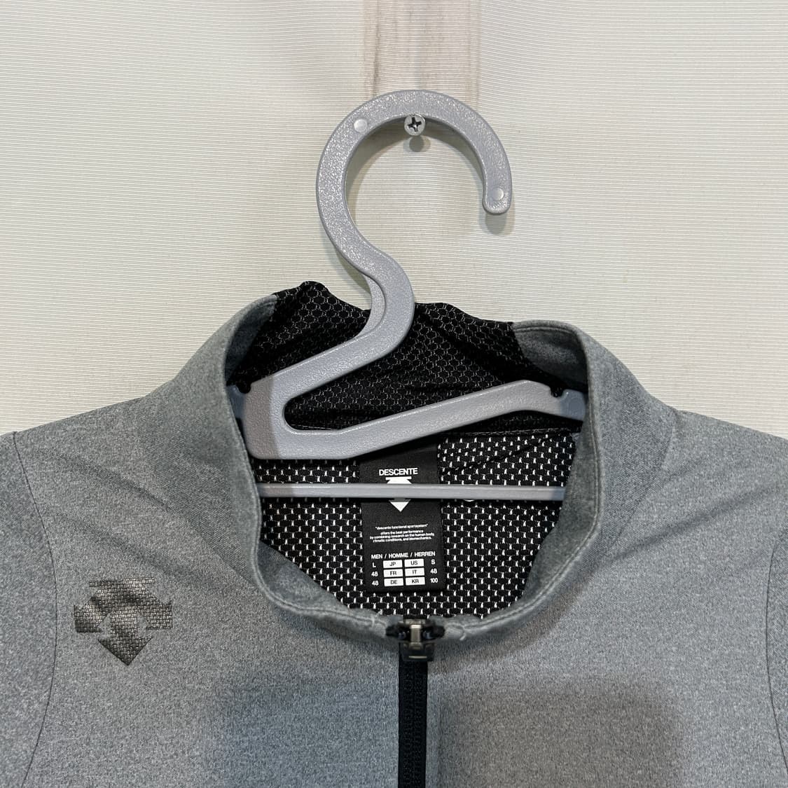 데상트 남성 집업 자켓 100 상품이미지2