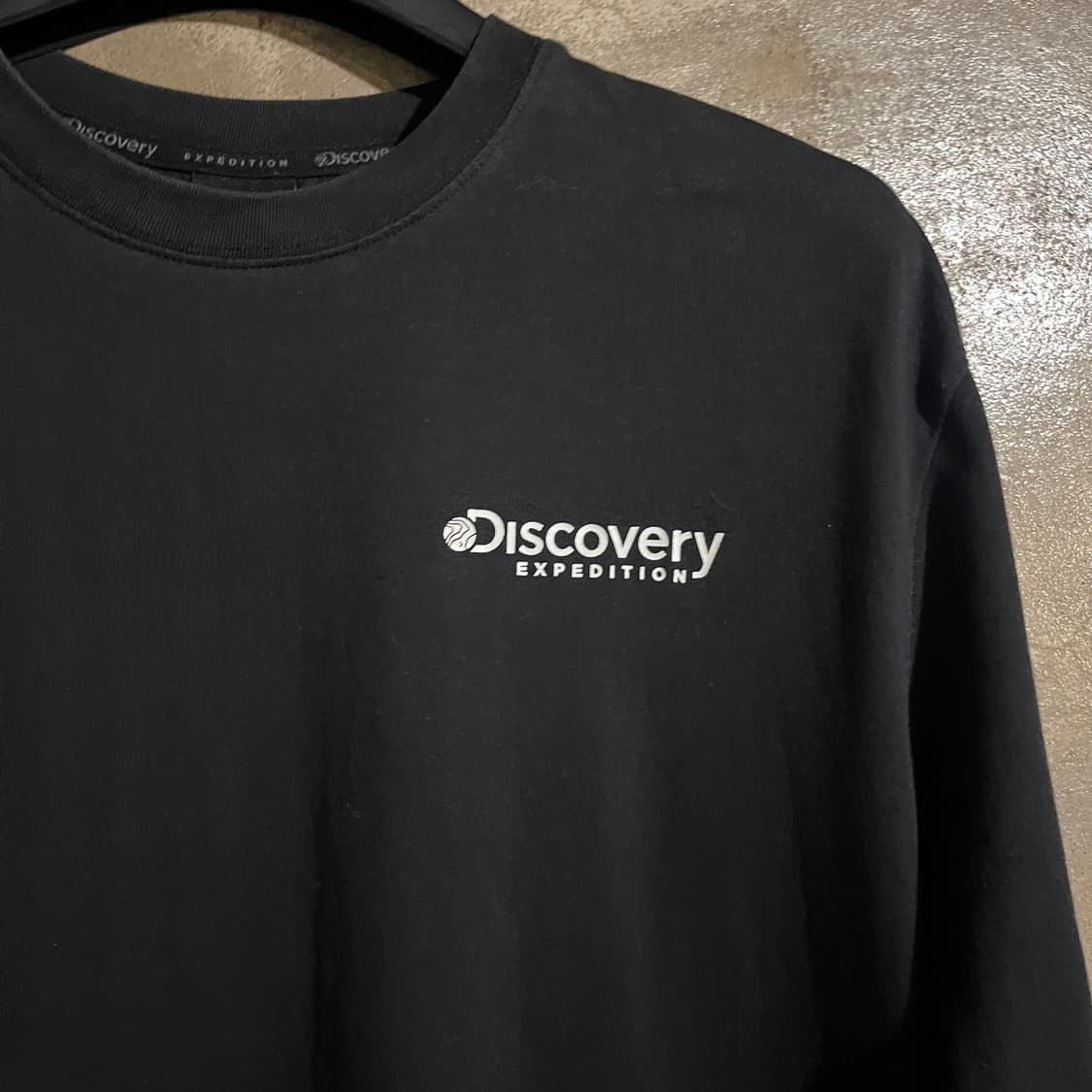 디스커버리 라운드 반팔 상품이미지2