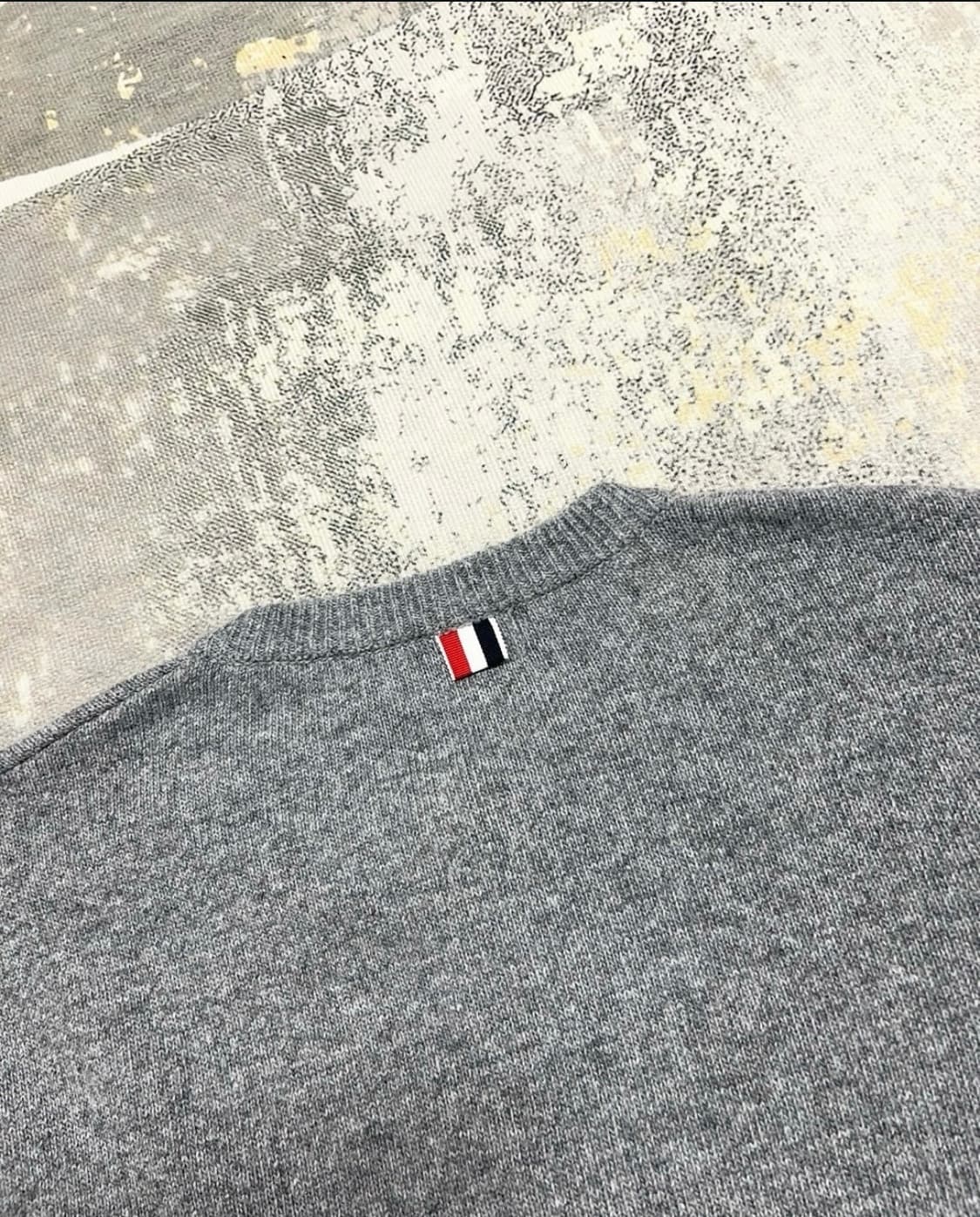 톰브라운 가디건 판매합니다 상품이미지5