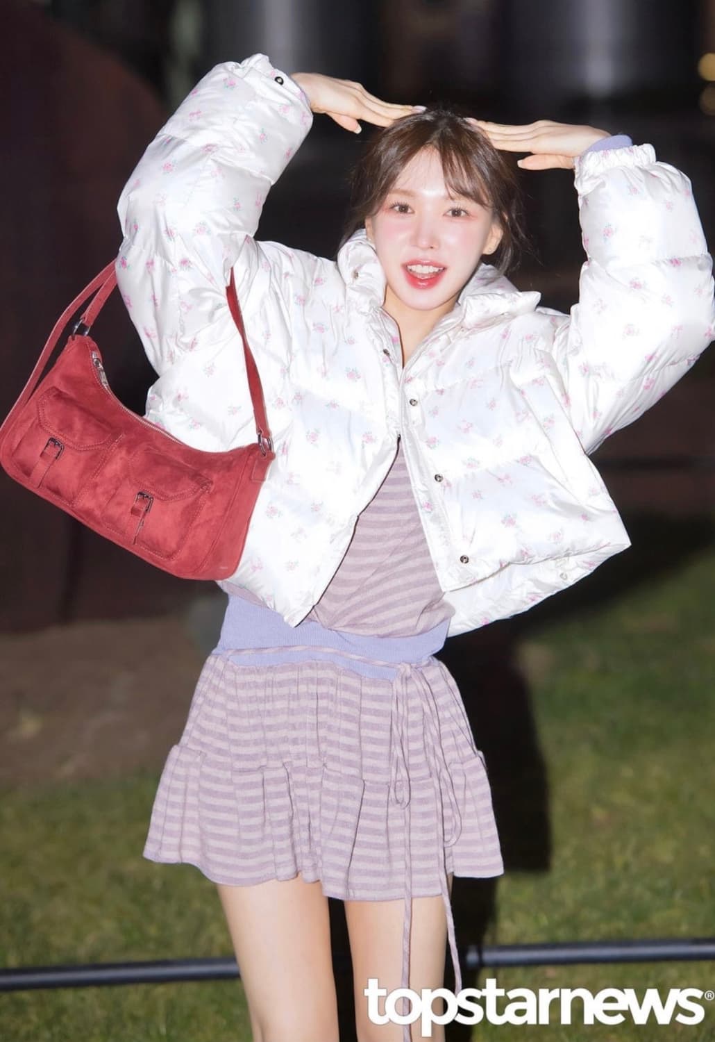 [웬디 착용/정가 33만 원] 라라폭스 플라워 프린트 크롭 패딩 상품이미지4