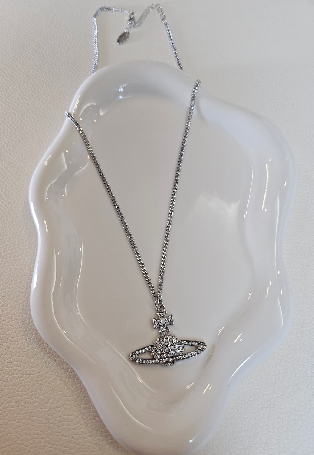 비비안웨스트우드 업사이클링 큐빅  목걸이 상품이미지6