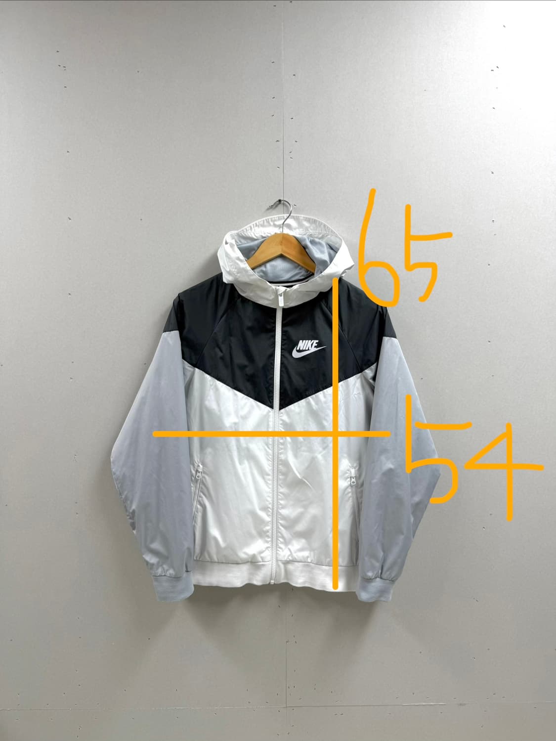 여성 80 (44~55) / 나이키 윈드러너 바람막이   상품이미지2