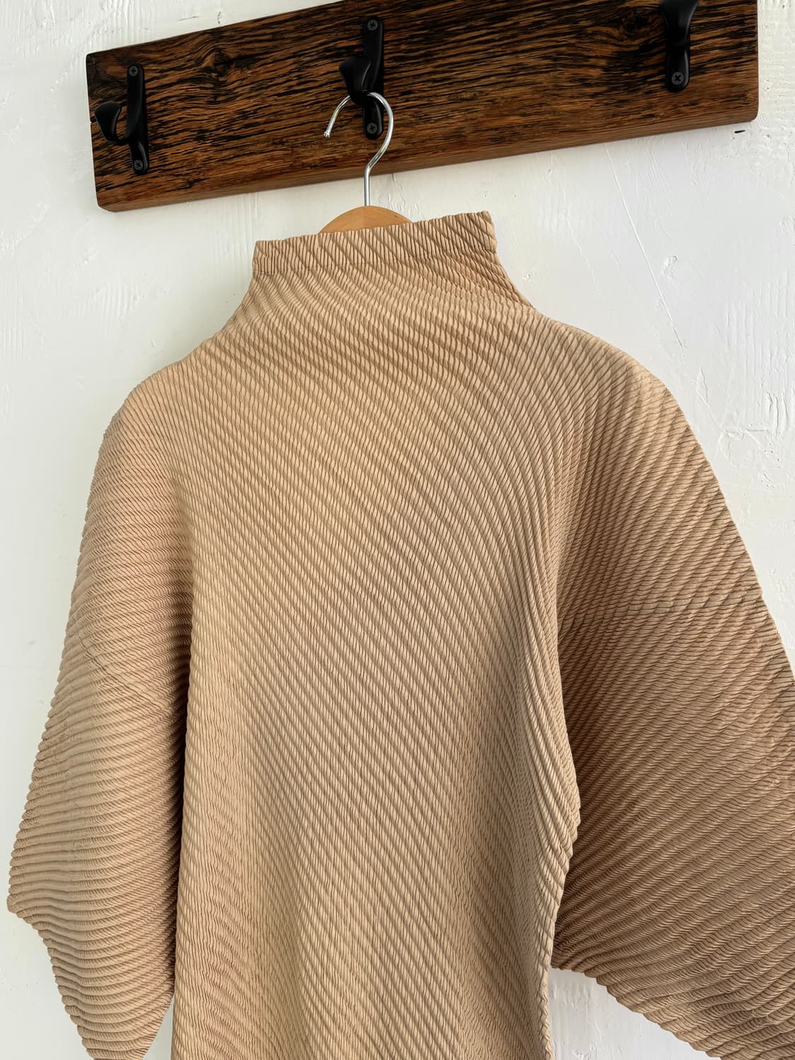 Issey Miyake 이세이미야케 플리츠플리즈 골드 모크넥 롱 원피스  상품이미지4