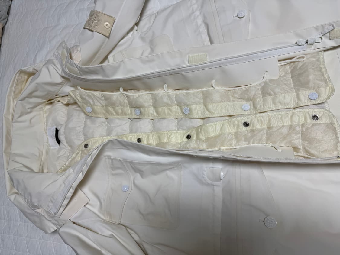 스톤아일랜드 탱크쉴드 고스트피스 패딩 자켓 L 상품이미지3