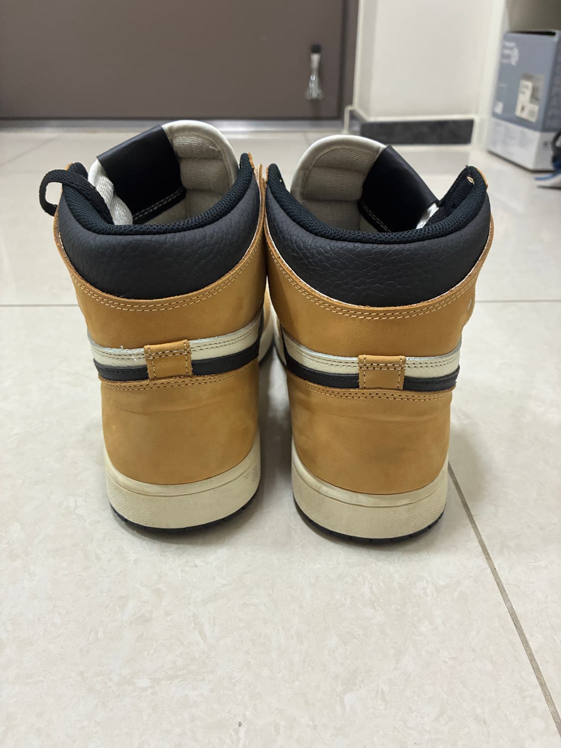 조던 1 레트로 하이 루키 오브 더 이어 상품이미지4