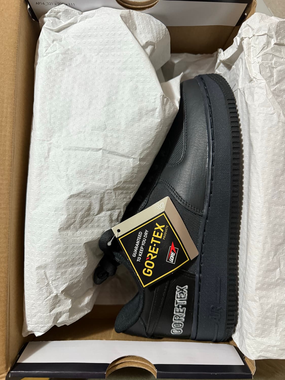 나이키 에어포스1 고어텍스 블랙 255 상품이미지5