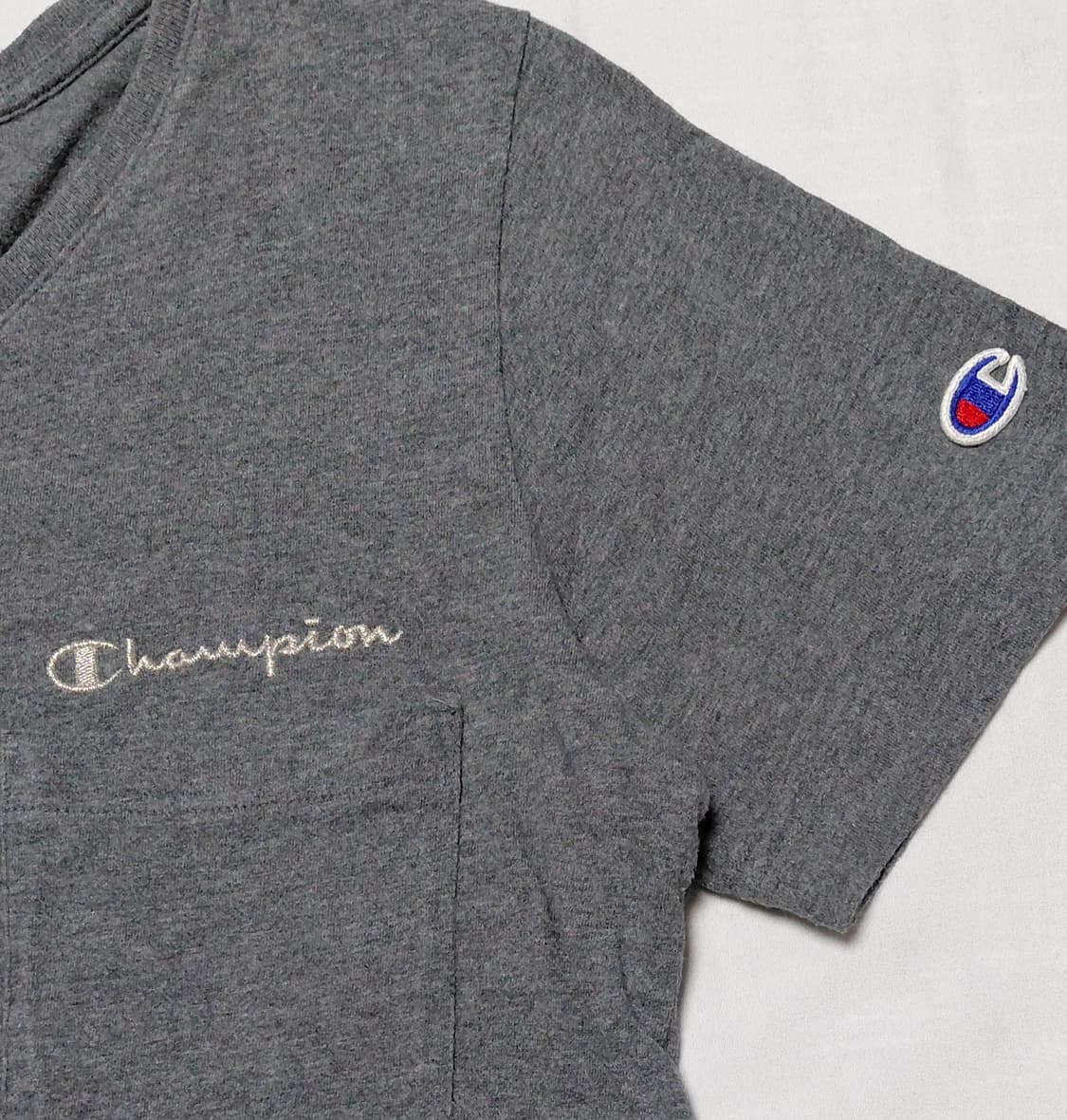 [S] 챔피언 x earth music&ecology 콜라보 포켓 브이넥 상품이미지4