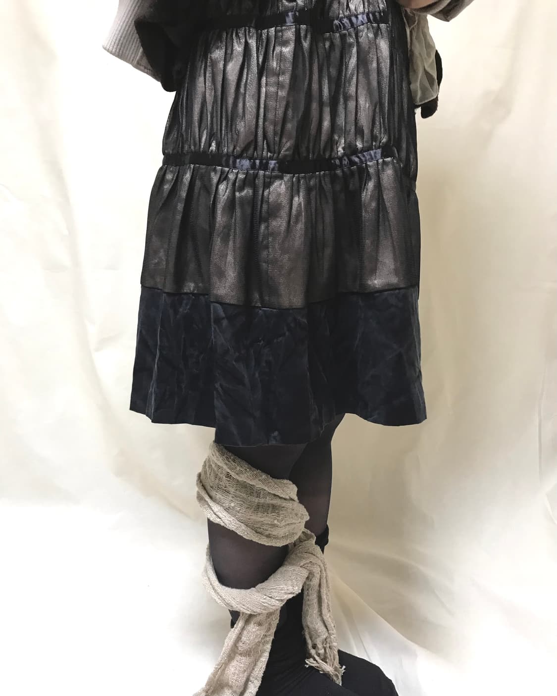 블랙 시어 미디 스커트 상품이미지2