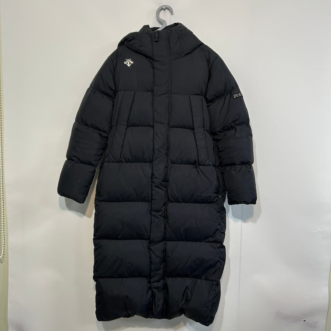 데상트 남성 구스다운 롱패딩 95 블랙 상품이미지2