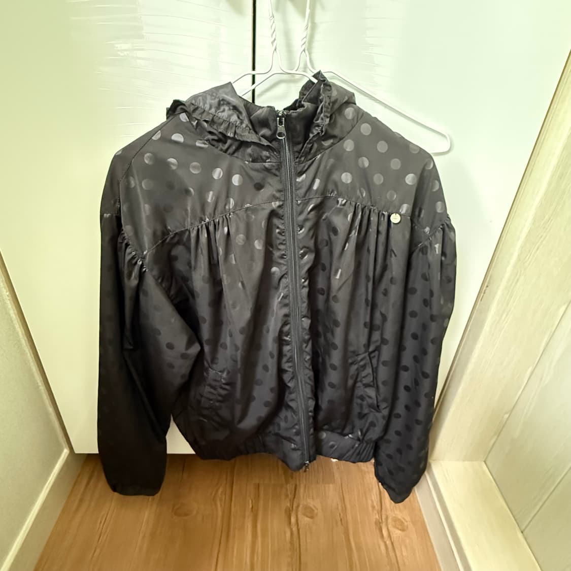 론론 닷팬던트 후디 바람막이 상품이미지2