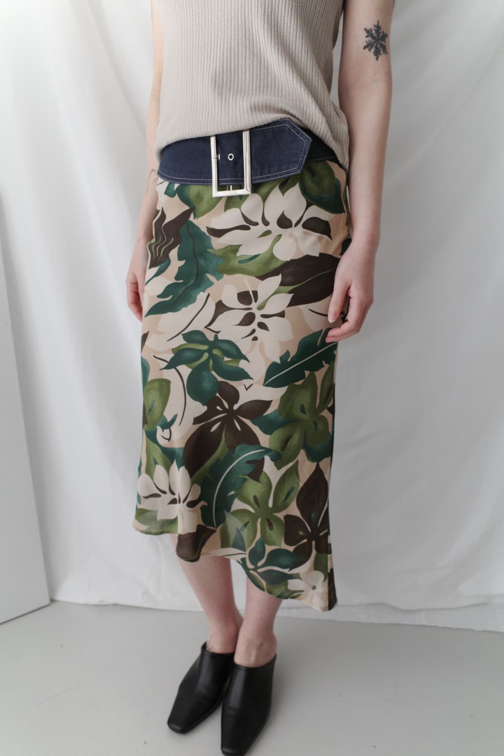 buckle leaves skirt 상품이미지6