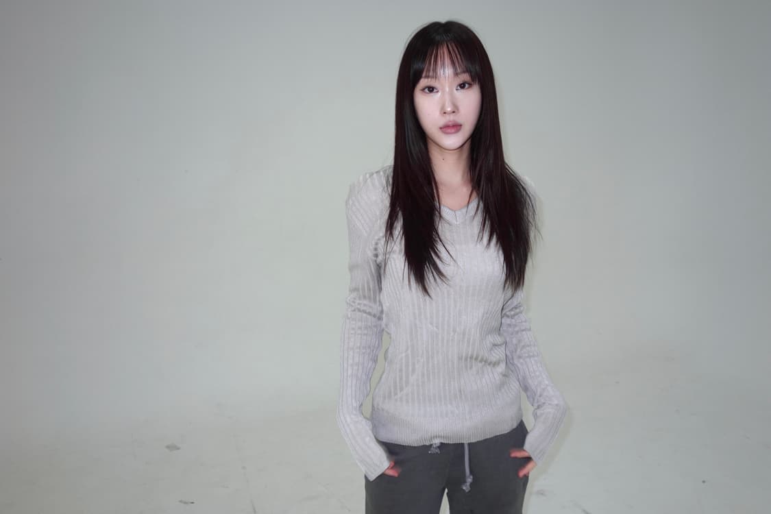 브이넥 니트 상품이미지1