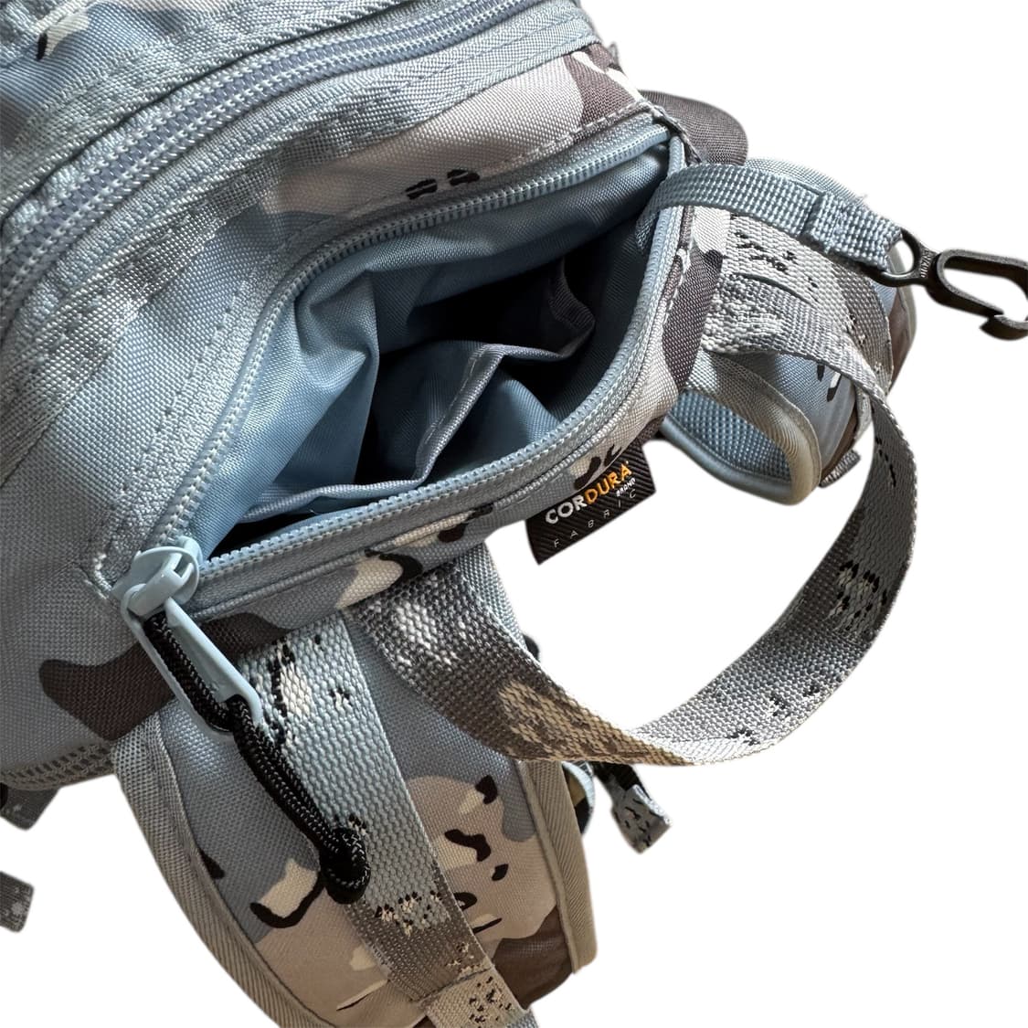 슈프림 20ss 블루 초콜릿 칩 카모 백팩 상품이미지7